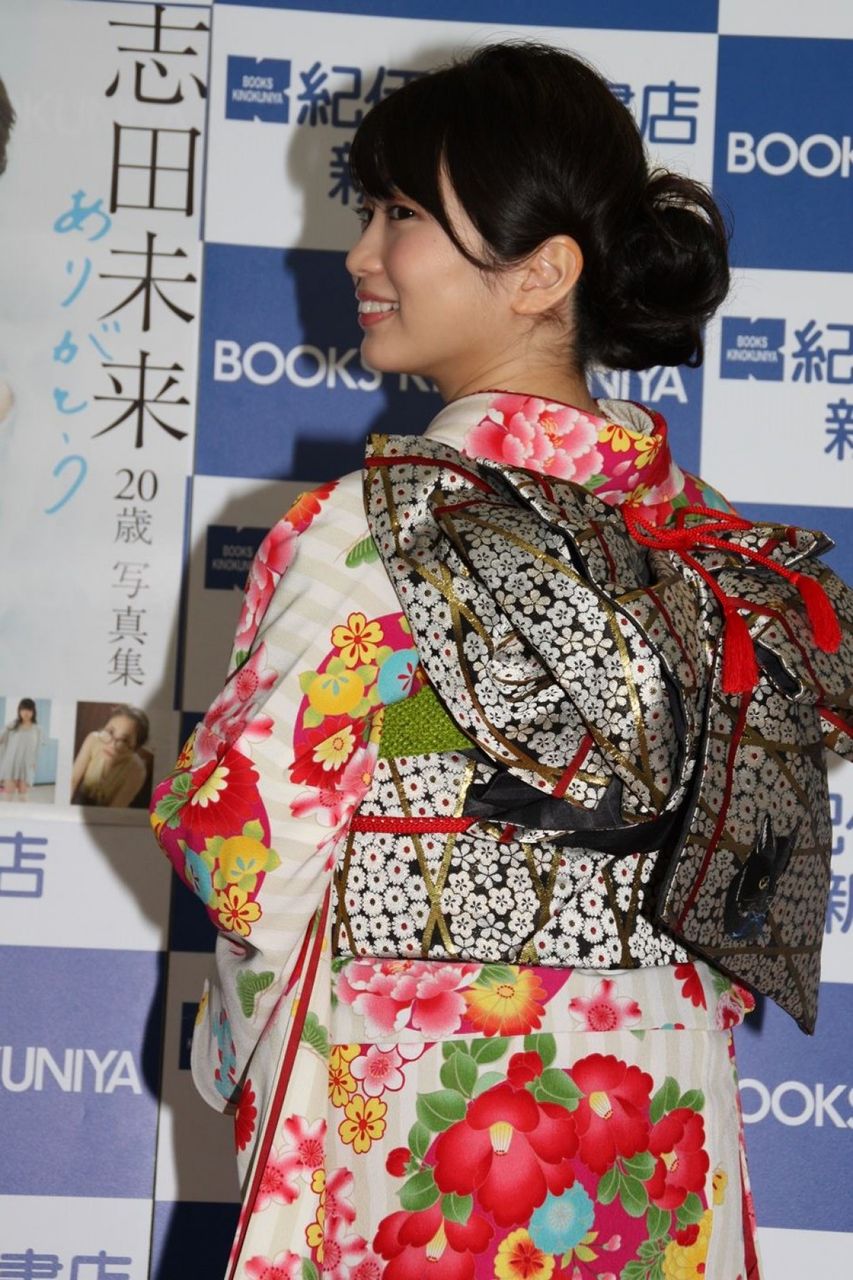 志田未来さん Girls Girls Girls 志田未来さん Girls Girls Girls