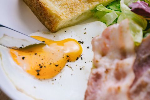 medamayaki_bacon0I9A2732_TP_V