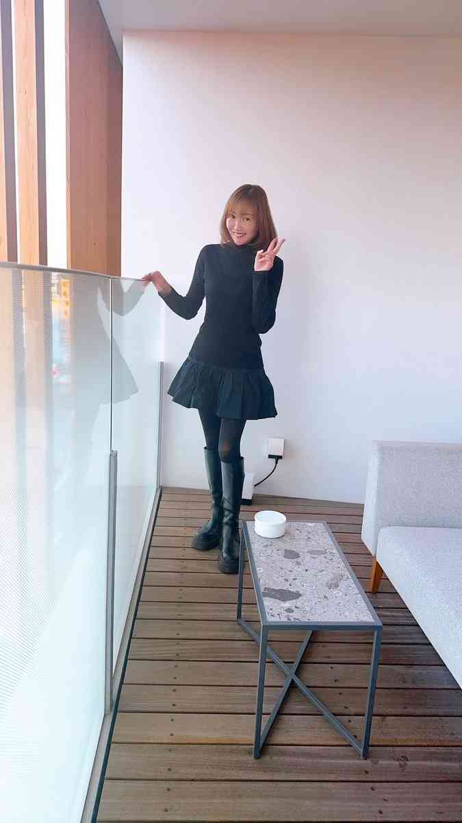 51歳「globe」KEIKO、「TWICE」のライブへ！超ミニ＆ブーツ姿が「美しい」…くも膜下出血で療養