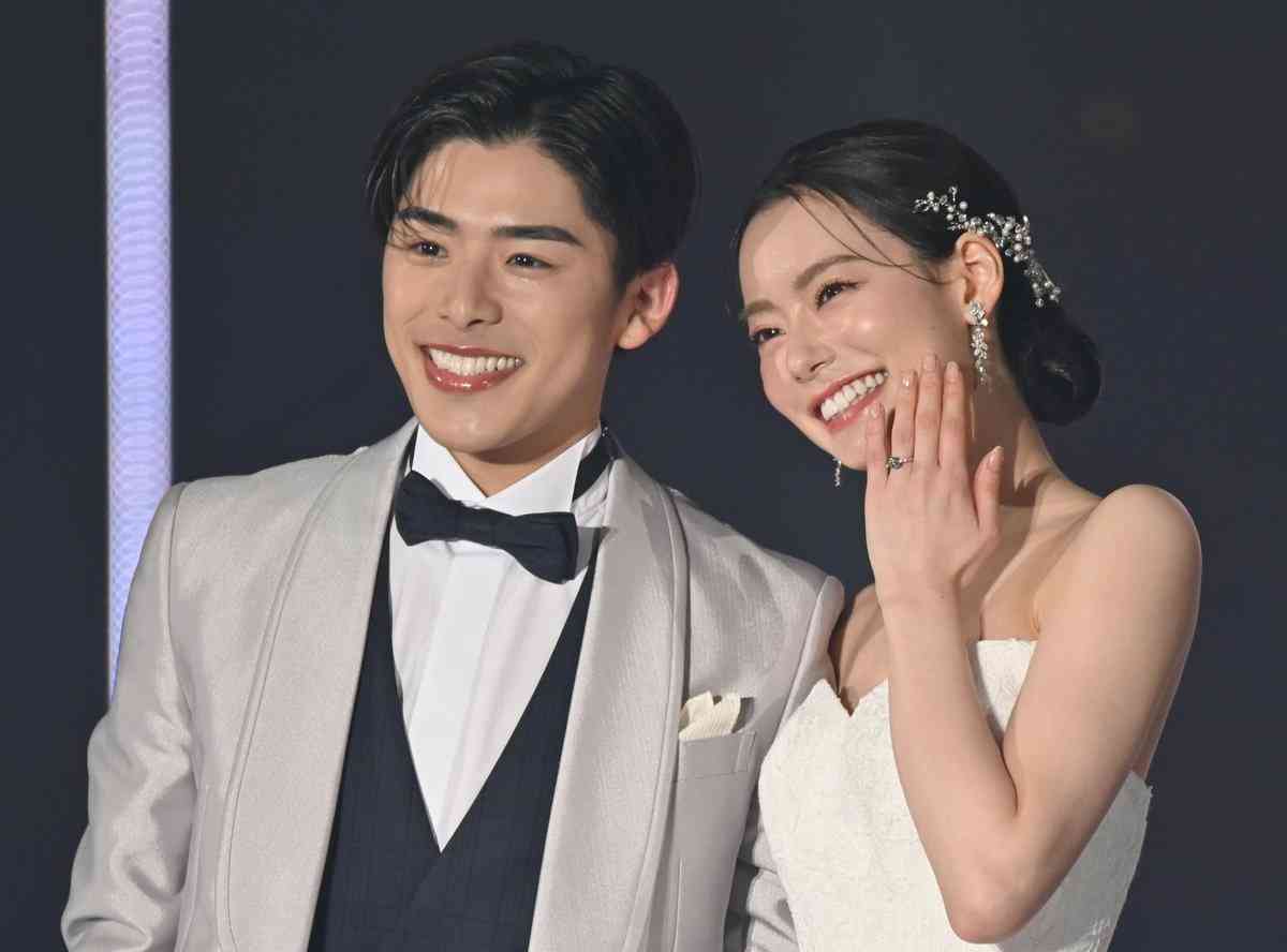 なこなこカップル、結婚を発表 『TGC』ステージでサプライズ ”公開プロポーズ”も