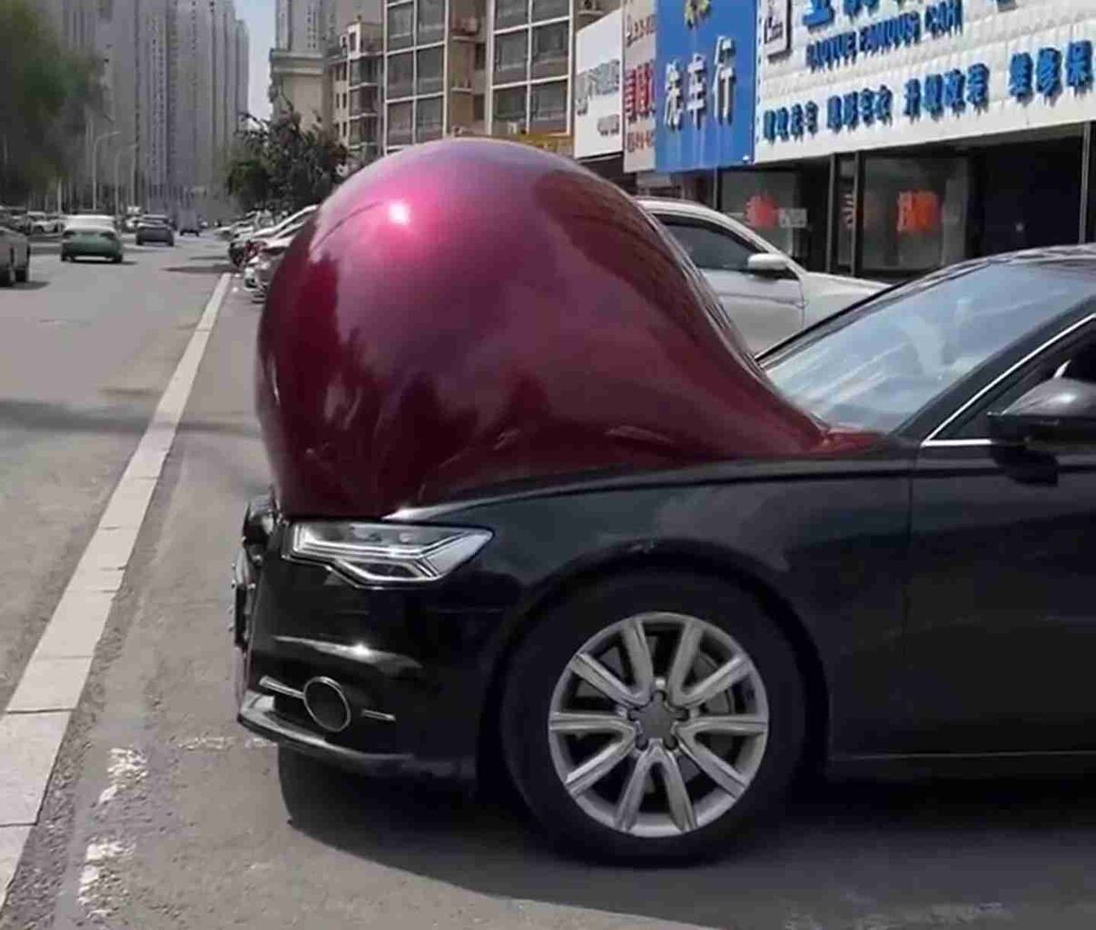 熱すぎて中国の車が妊娠したようにぷっくり膨らむ現象が勃発！その理由とは