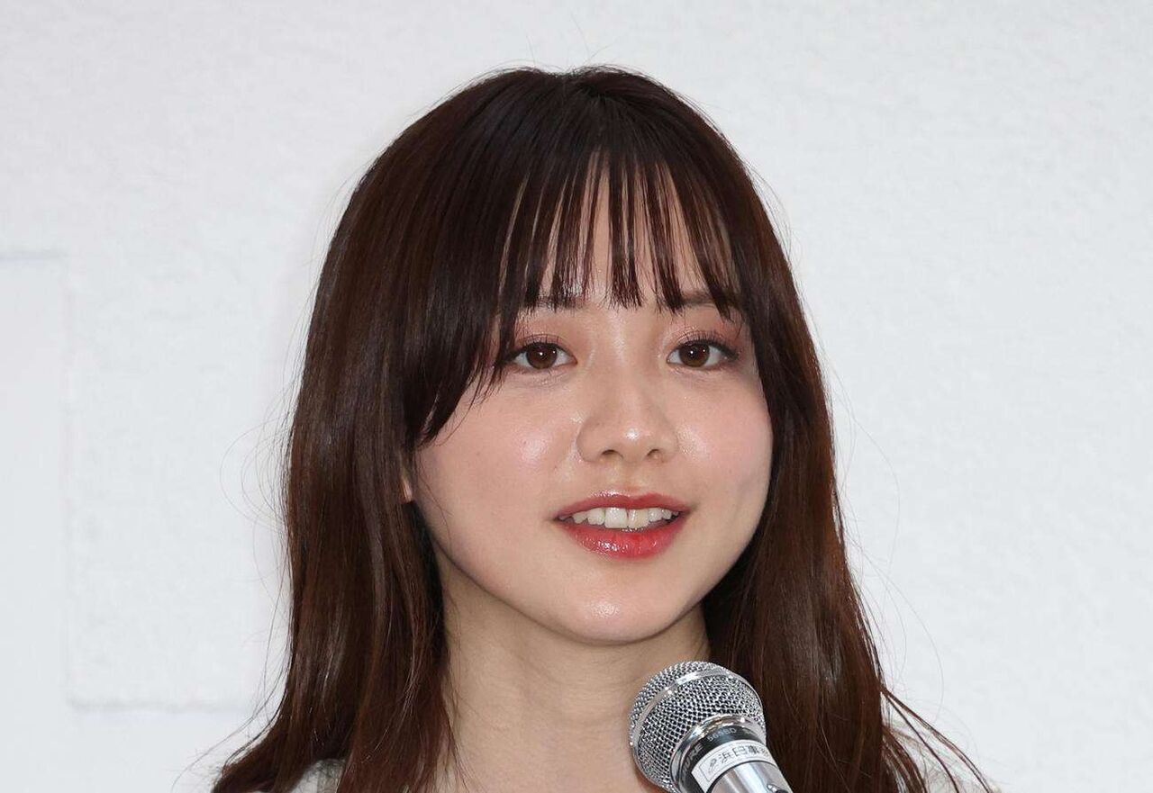 森香澄「濡れ透けビキニ」＆「ベッド美バスト」連発ショット　「世界一可愛い」