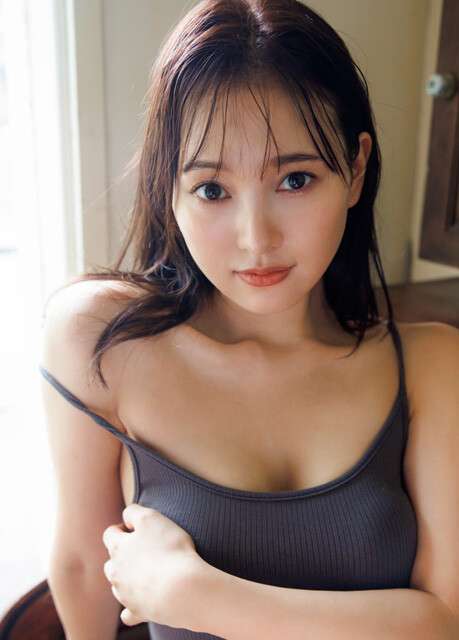 元「HKT48」の兒玉遥、約2年ぶりに週プレグラビア登場。「お尻を含めて2年前とは変わった体型を見てください」