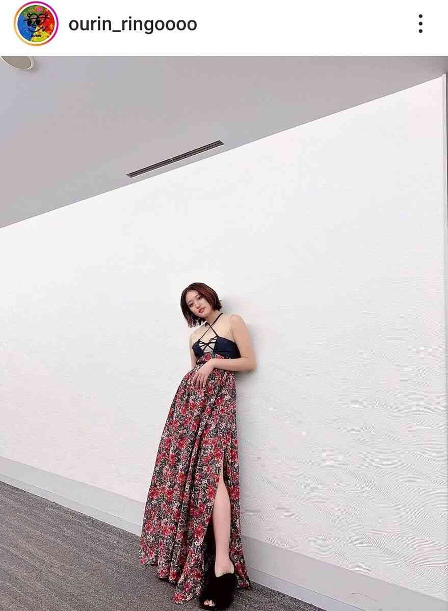 王林、170センチの「半端ないスタイル」見せた！スリット美脚「足が長い」「セクシー」の声