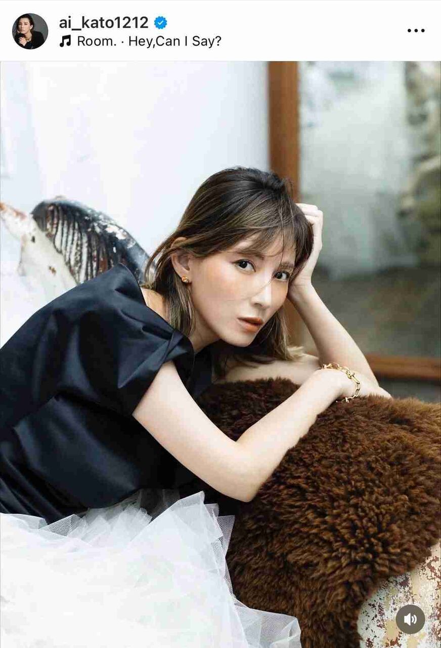 42歳・加藤あい「久しぶりのグラビア撮影」でデコルテ輝く艶やかショット 「20代にしか見えないです!」「いつまで天使なん??」と反響続々