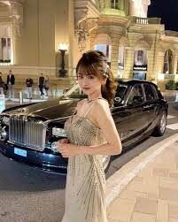 インフルエンサー嬉野ゆみ「本当に怖かった」女子会で利用の飲食店料金や店員の対応明かし物議