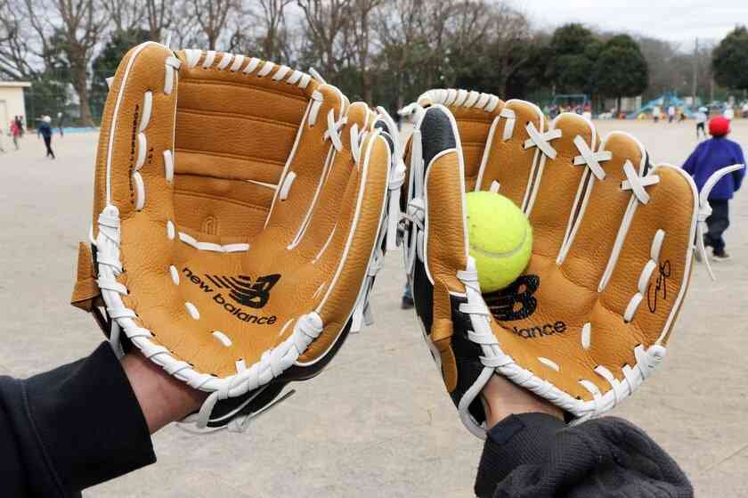 大谷選手の寄贈グラブの活用は難しい？「キャッチボールもしていません」　校庭で野球禁止の学校も