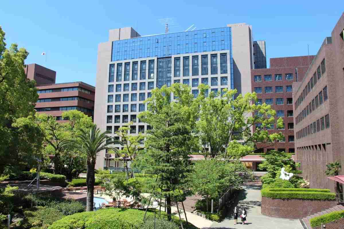 「裏切られた」「男性恐怖症の人も」武庫川女子大への反発　共学化中止求め反対署名3万超