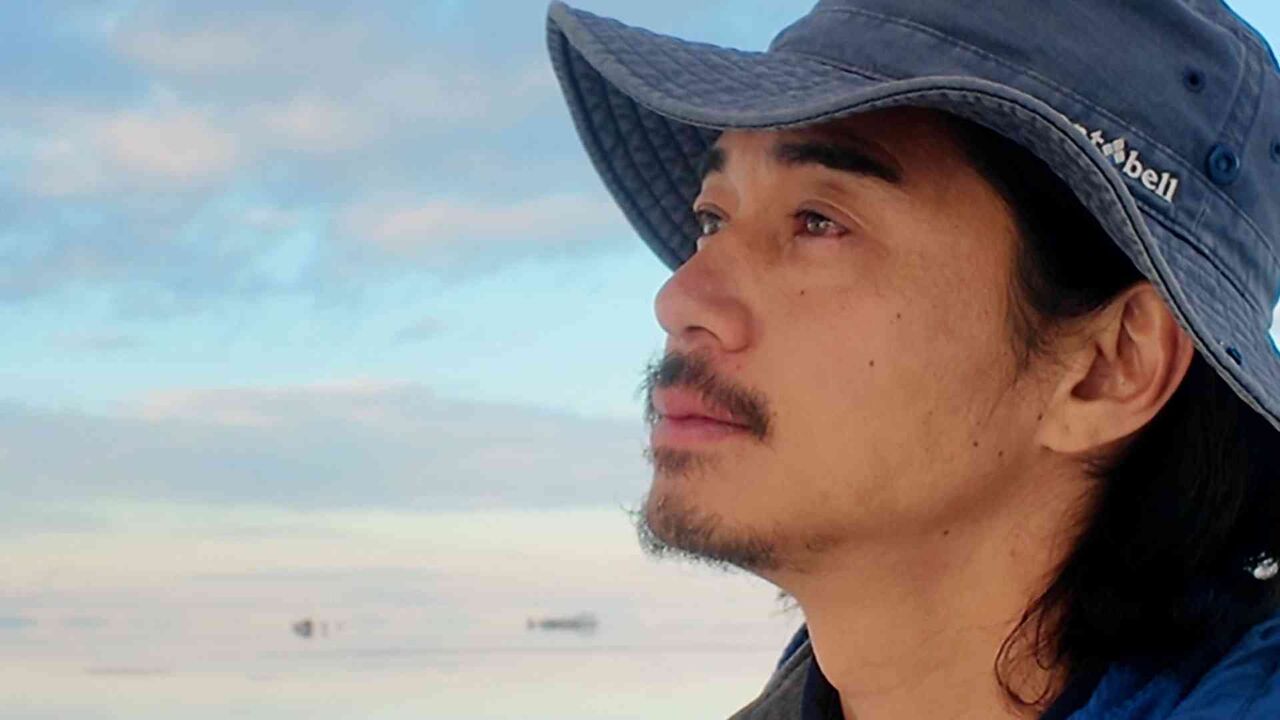 東出昌大がエクアドルの無人島に“置き去り”に、『世界の果てに、東出昌大置いてきた』プロローグ映像が公開