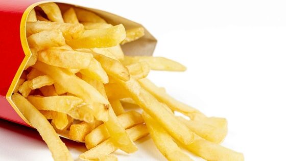 「女子高生3人がマックでポテト1点のみ注文。さすがに非常識」客の投稿に賛否わかれる