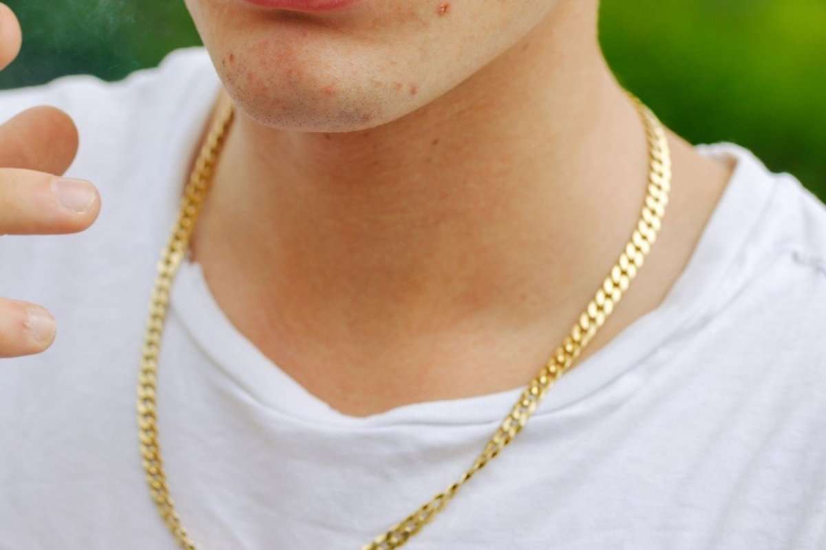 女子は内心、悲鳴を上げていた…「これだけはやめて欲しい」メンズアクセサリーが意外すぎた。