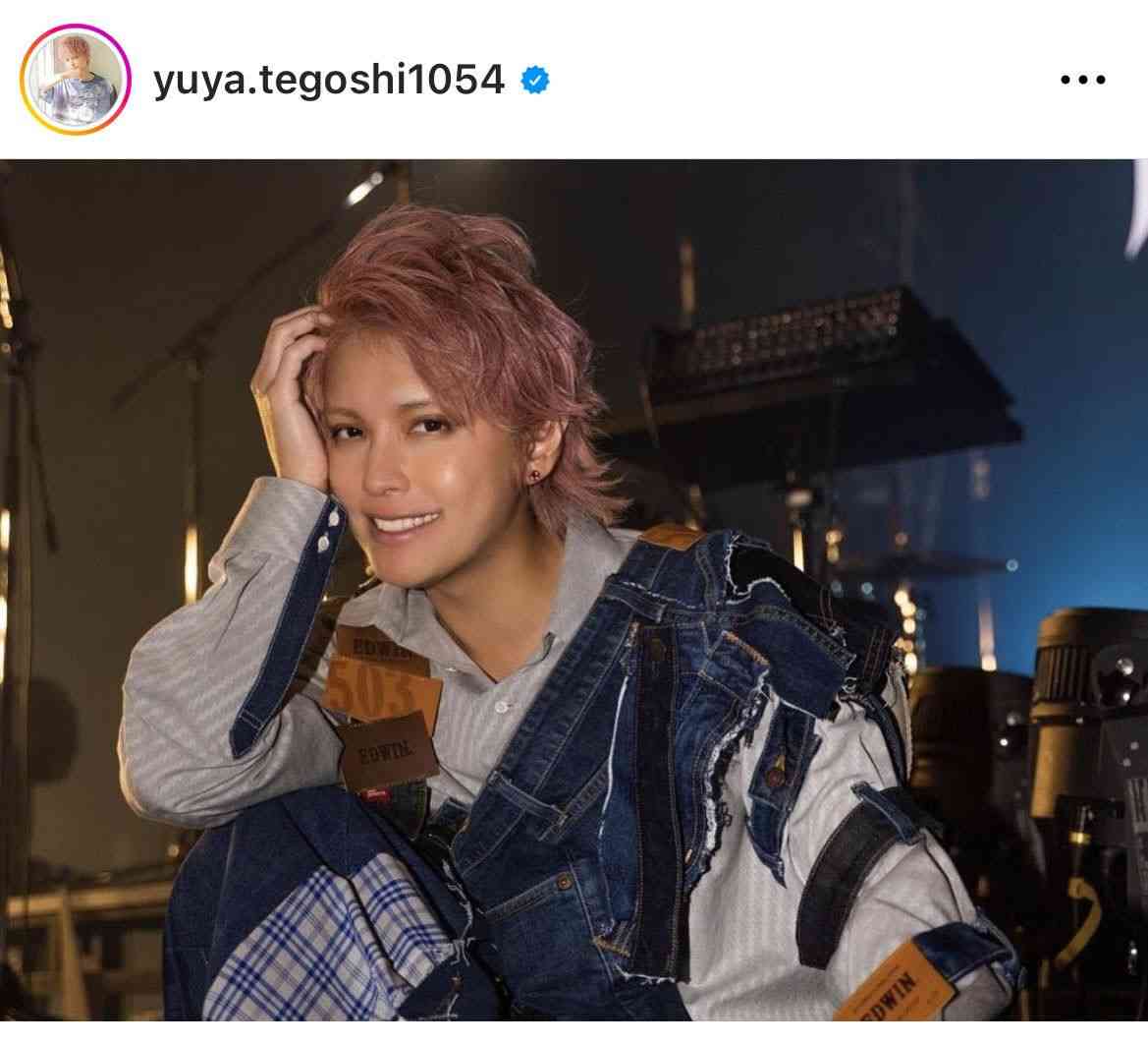 手越祐也、ばっちりメイク姿で「今年も刺激だらけの１年になりそう」新年の抱負語る！