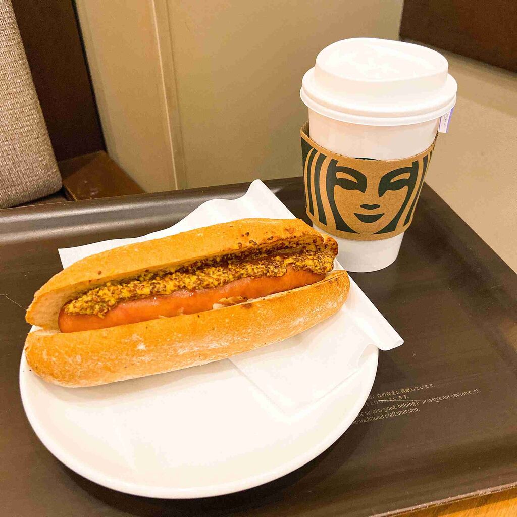 悲劇！スタバでホットドッグ、友達が「一口ちょうだい」→「ウインナーの大部分が食べられました」