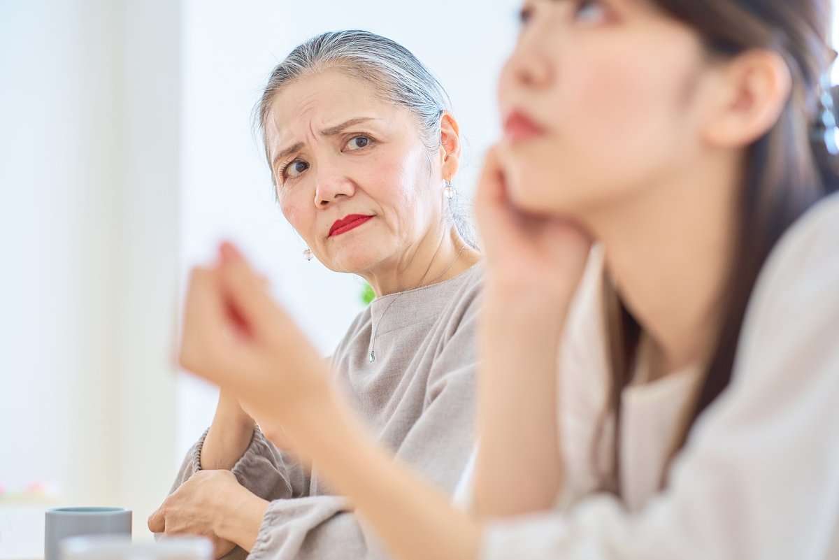 「パパはマジ、使えない」「うざい」「キショイし、クサイ」…孫の辛辣すぎる口癖に驚愕する50代祖母！あまりにも酷すぎる言葉使いの元凶は嫁なのか？