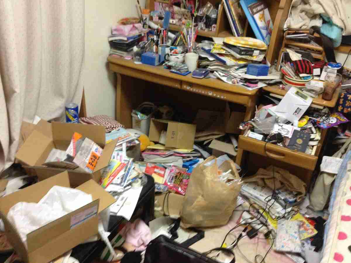 社会をナメ腐っていたJK時代の部屋が恐ろしいまでの汚部屋…いったいなぜこんなことに!?　話題の28歳独身彼氏なしVTuber を直撃