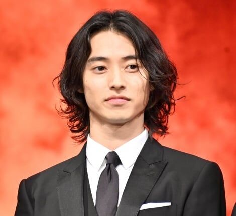 「合コンしたい男性俳優」ランキング！ 3位「山崎賢人」、2位「佐藤健」、1位は？