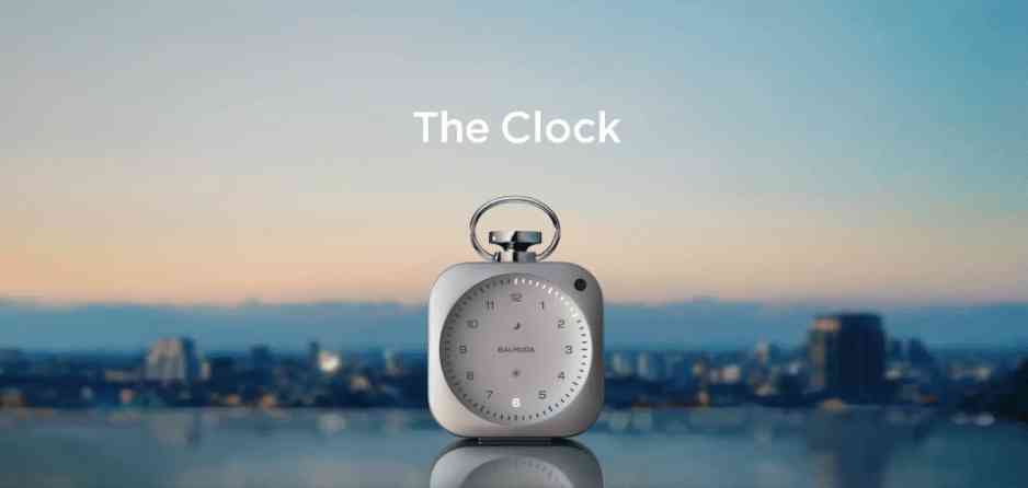 【バルミューダ】針がない！？「6万円の置き時計」に衝撃、SNSで驚きと困惑の声「時計の役割とは…」「らしい商品」