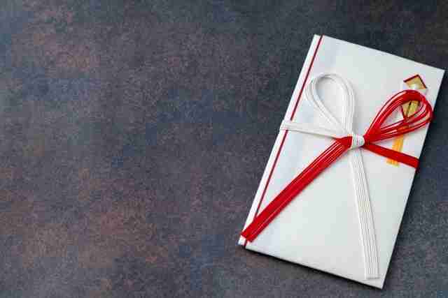 「大赤字です」結婚式で友人2人のご祝儀がまさかの1万円　激怒する30代女性