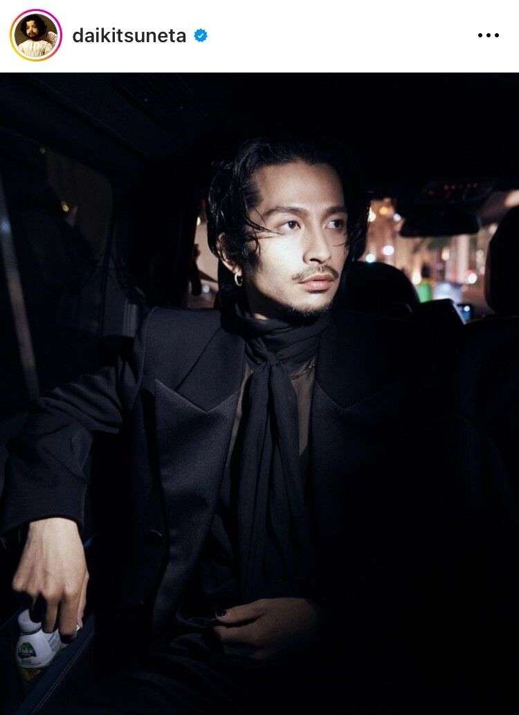 パリコレ参加のKing Gnu常田大希が"爆イケ"と話題「美しさとヤンチャの振り幅」の声