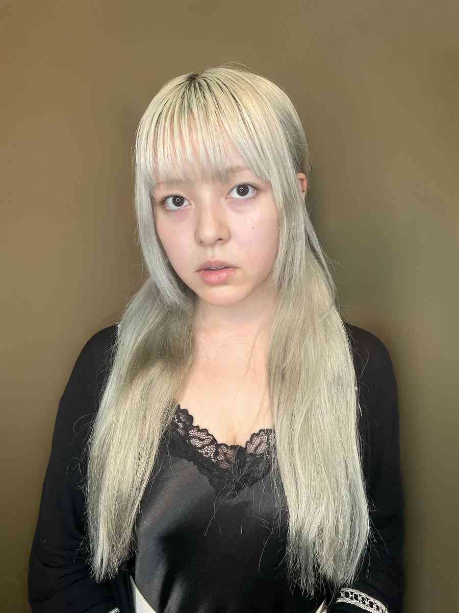 プロがその人の持つ“オーラ”を引き出すメイクを施したら……　別人級のビフォーアフターに「天才すぎる」「存在感爆上げ」と驚きの声