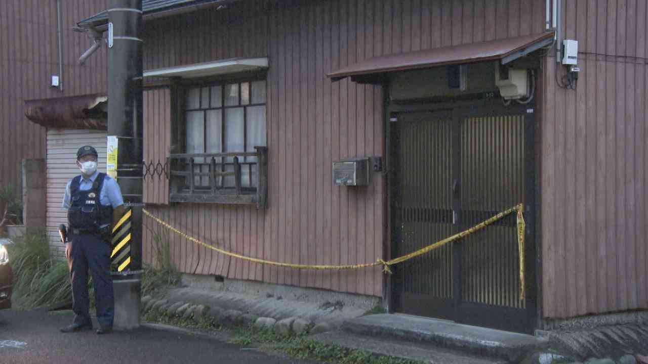 住宅で女性(47)と男性(80)が死亡　首にはひものようなもの　男性は難病の女性を14年間にわたり介護　三重・四日市