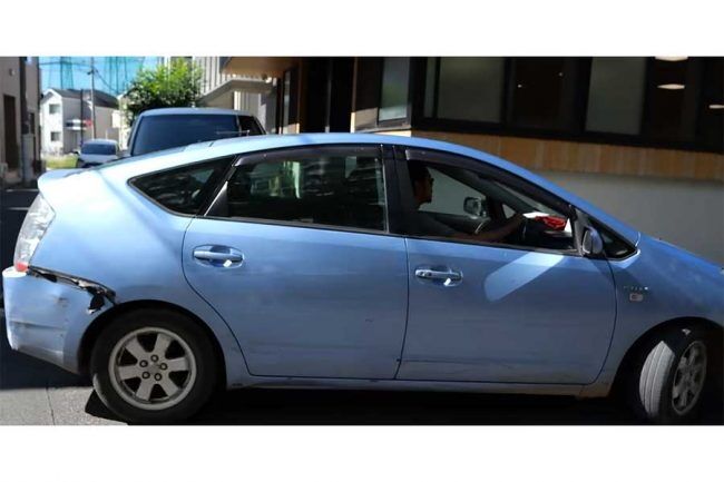 東出昌大の愛車プリウスが衝撃的に「ボッコボコ」　傷だらけの姿にネット戦慄「1番こえーよ」