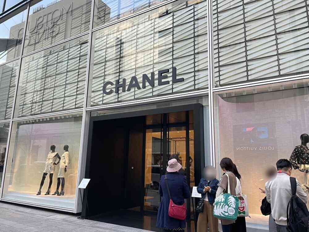 20代がハイブランドを買う“現実的”な理由。｢消費疲れ｣｢貯金意味ない｣