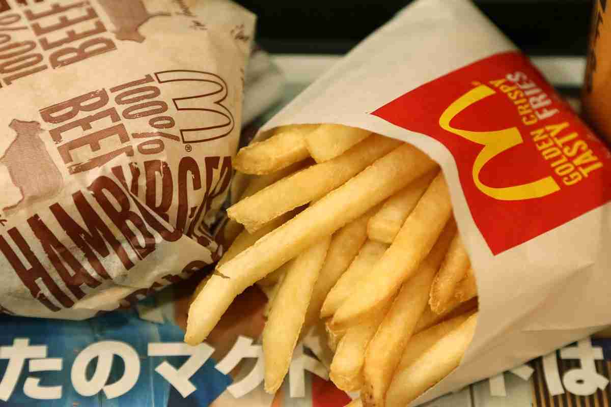 マクドナルド「レジ袋有料化」で消費者たちの心配事　「エコバッグの中でドリンクがこぼれたら…」「セットメニューにはレジ袋が必須」