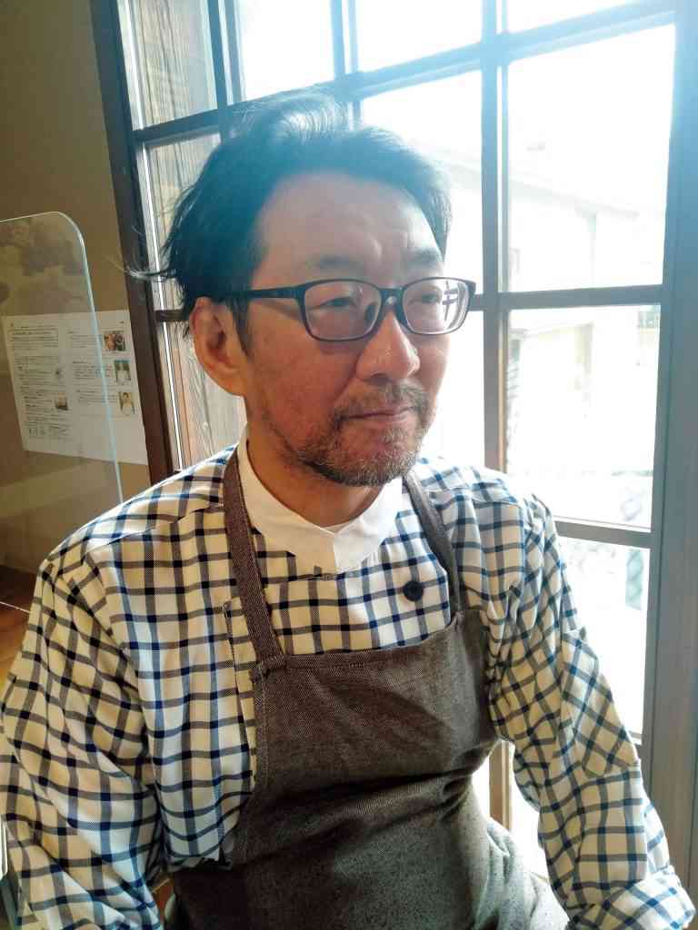 ツナマヨおにぎりで炎上した「同姓のシェフ」に勘違いされ…59歳男性に振りかざされた“偽りの正義”