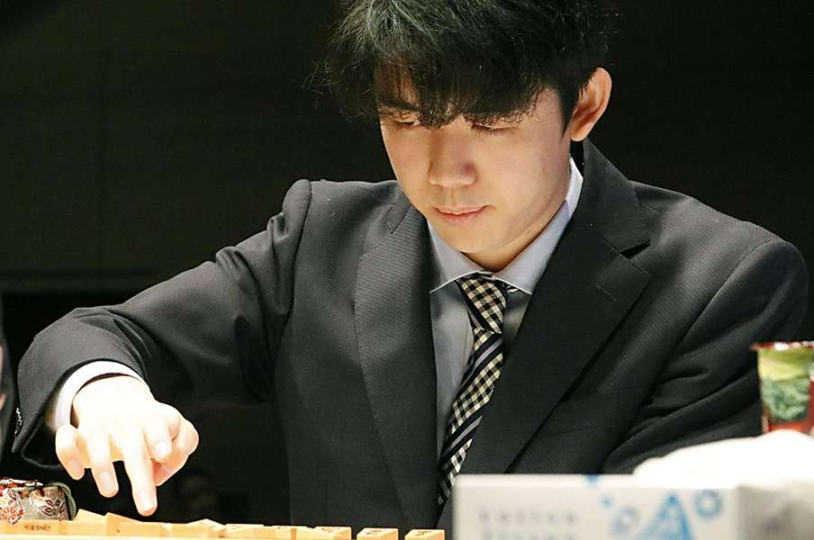 【藤井聡太の原点】小4で担任に放った一言「5分で分かることを45分しゃべる先生たちは無駄だよ」