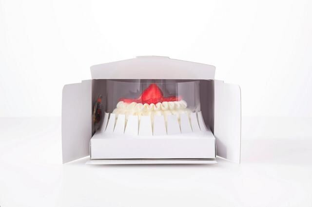 崩れたクリスマスケーキから1年　今年も同じチームで　高島屋の思い