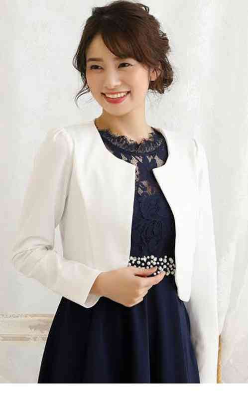 結婚式に白のボレロはマナー違反？