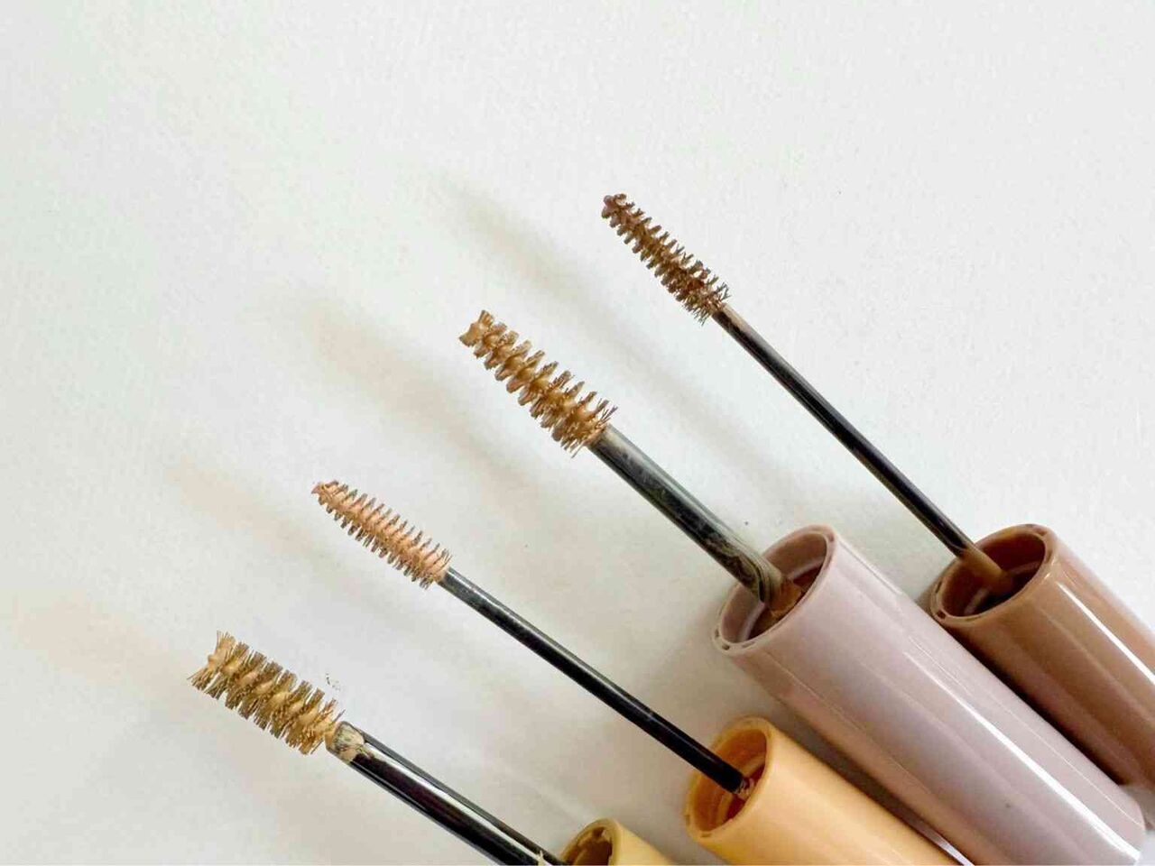 あなたは大丈夫？「眉毛がイモムシみたいな女性」増加中！ 意外と知らない“眉メイクの落とし穴”最新版