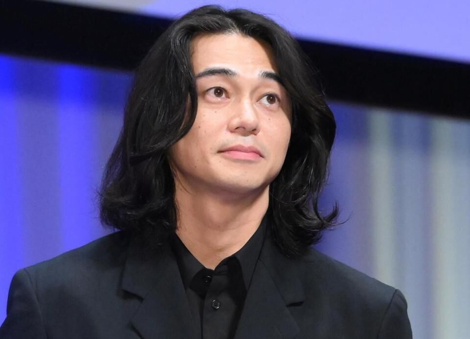 東出昌大「まだ籍は入れてない」10・1収録時点で　結婚は「急でした。人生何があるか分からんな」祝福には笑顔