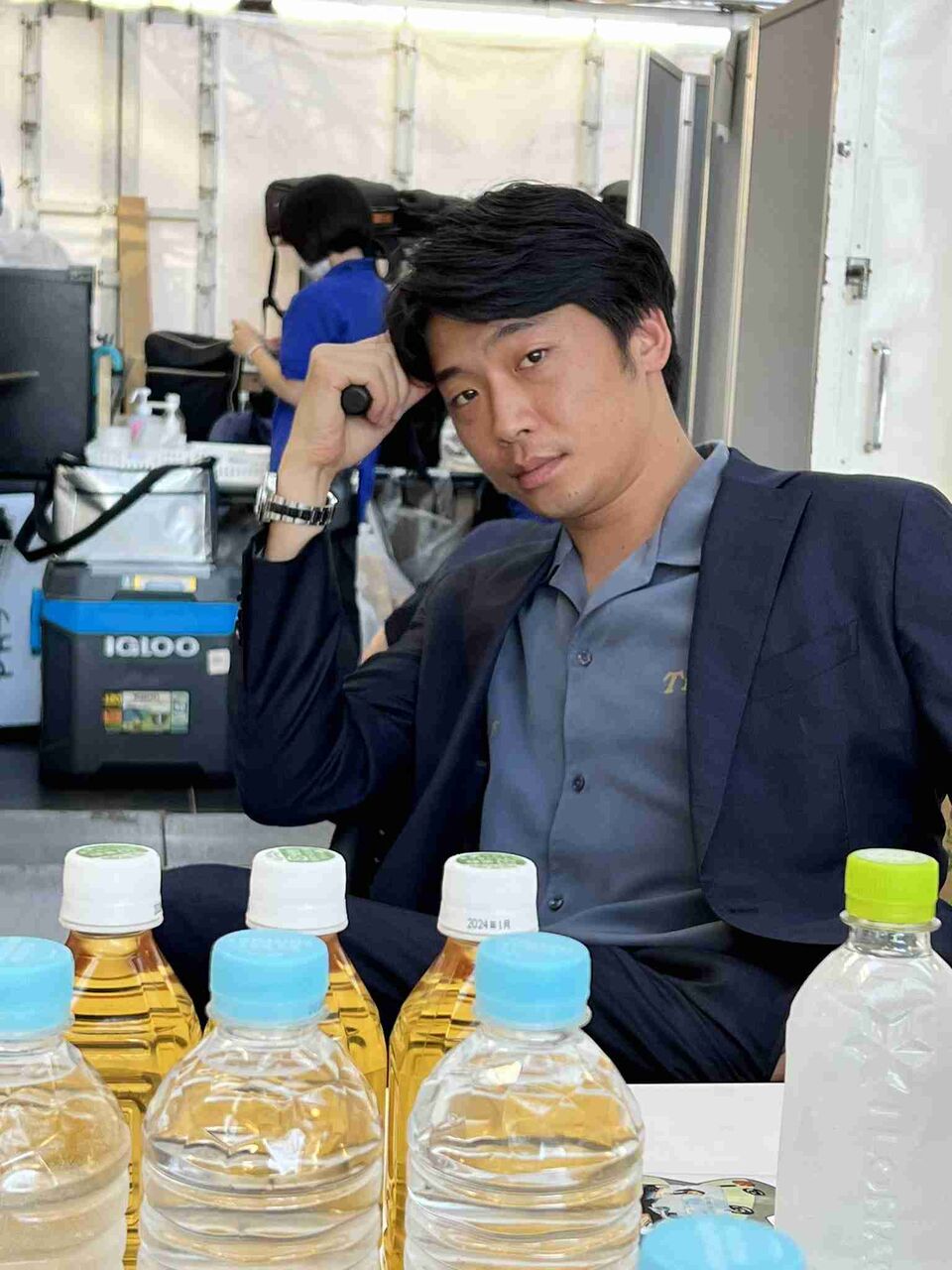 カッコつけてる芸人の画像トピ