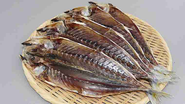 「くさや」を家で焼いたら近所迷惑ですか？