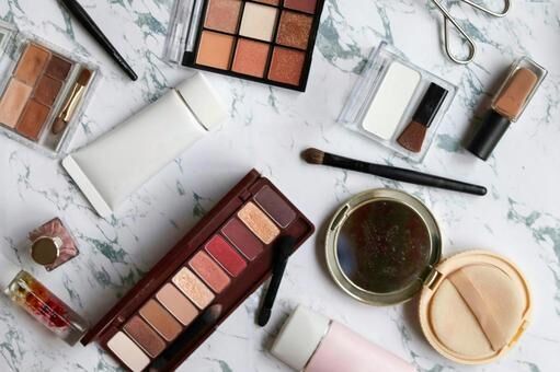 娘がデパコスしか買ってない子に小馬鹿にされて思いっきり反論したら泣いちゃって学校から電話きた話