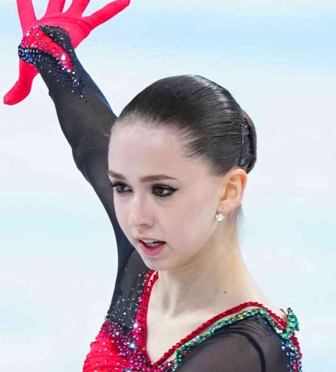 【フィギュア】ワリエワ、北京五輪から2年で別人級に変ぼう…現在18歳