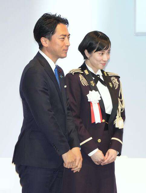 自衛官が自民党大会で歌唱　政治行為制限の法に抵触か