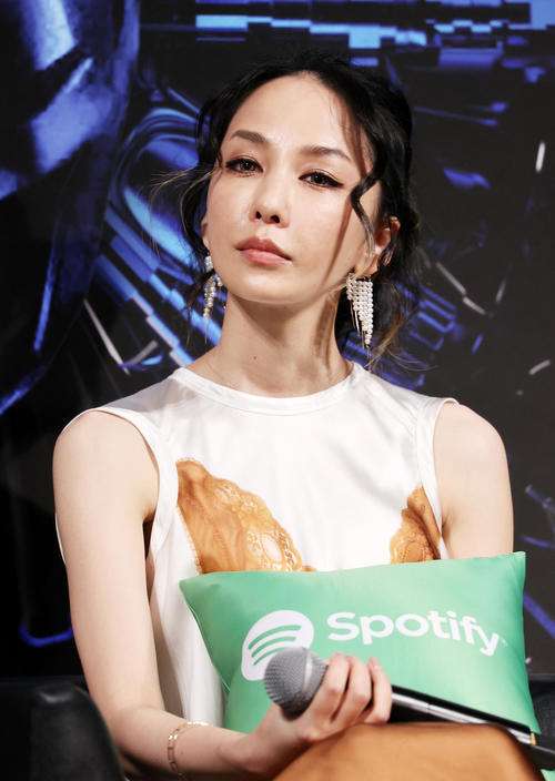 中島美嘉　ギタリスト馬谷勇と結婚　ライブのバンドメンバー　2月19日に入籍