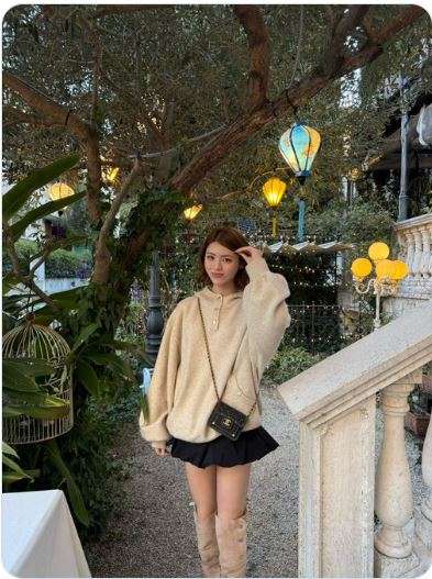 モデルの井手上漠（22）「『性別がない』、はまだ現時代には早かったようなので　私は男の子です」ロングヘアにミニスカート姿の近影公開