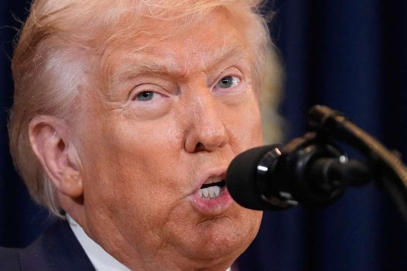 トランプ氏「船員は根性見せろ」　ホルムズ海峡航行促す　米報道