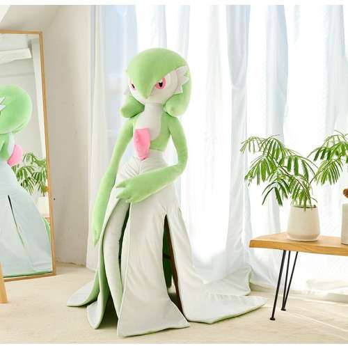 すごい存在感…5万円でも即完売、等身大ぬいぐるみ・ポケモン「サーナイト」が大ウケする理由