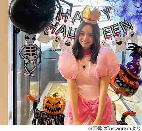 佐々木希の“圧倒的お姫様感”、ピーチ姫の仮装に「可愛すぎる」「本物でしょ」