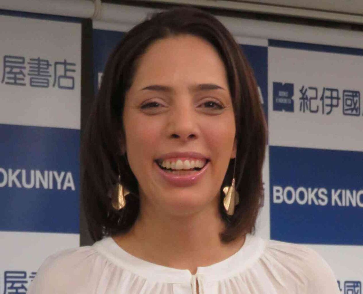 エジプト出身のフィフィがカイロ大に言及「文学部は難関、日常会話レベルの語学力で卒業は無理」