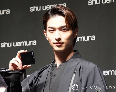 横浜流星『シュウ ウエムラ』ブランドアンバサダー就任 立体美輝く目元に「新しい自分に出会えた」