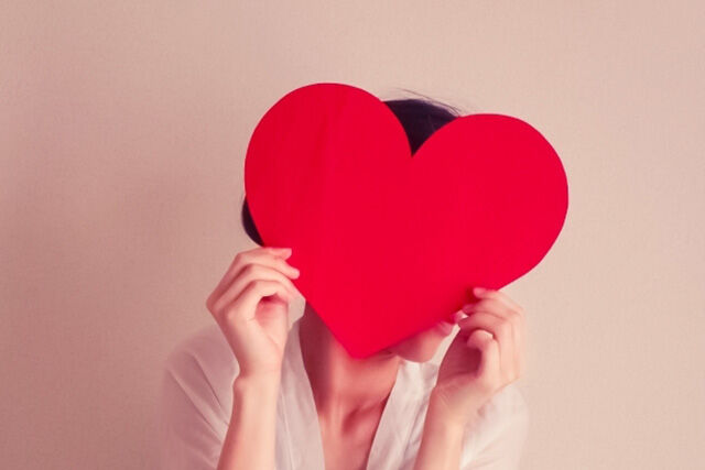 本当に付き合ってるのか不安 告白されたとき 付き合って欲しい という言葉がなかった アラサー女性のためのコスメ メイク 恋愛情報集めました