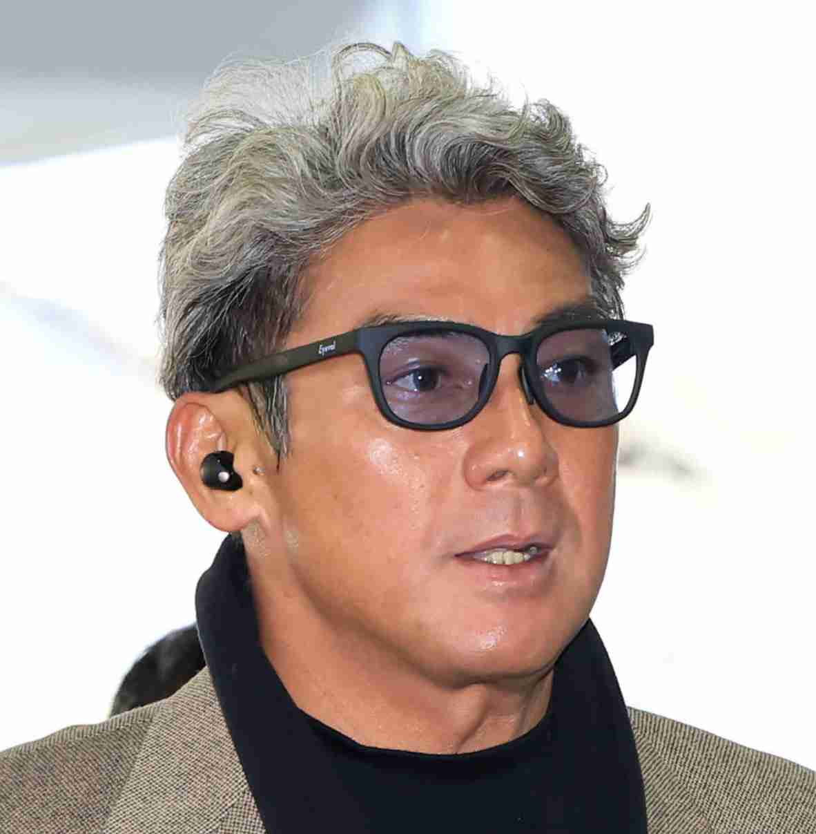 59歳俳優、小泉進次郎防衛相に直言「その前に謝るべきでは？」