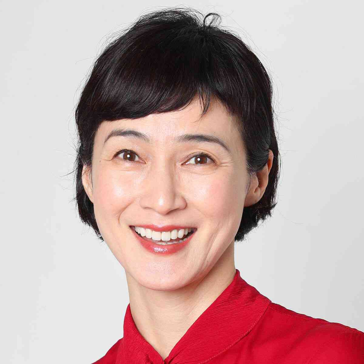 安田成美、「徹子の部屋」で20歳長女の顔出し写真を紹介…「憲武さんに似てるっていうと怒るんです」