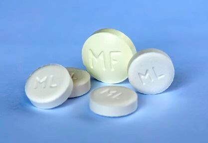 「飲む中絶薬」正式承認、厚労省　妊娠9週までの妊婦が対象